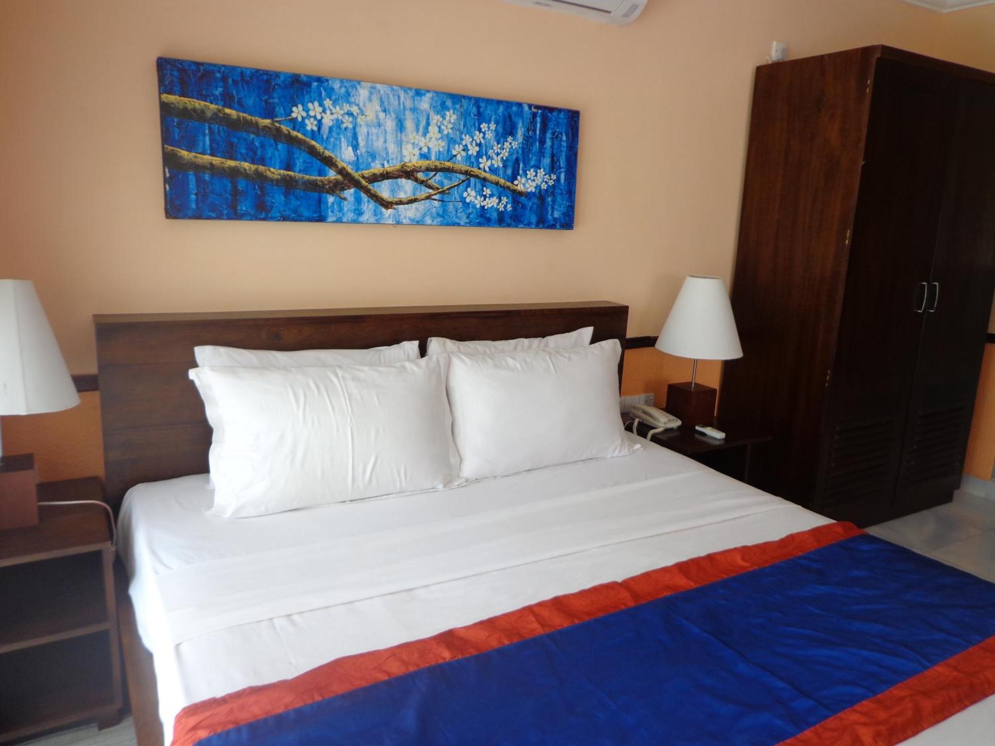 Paradise Beach Hotel Negombo Exterior foto