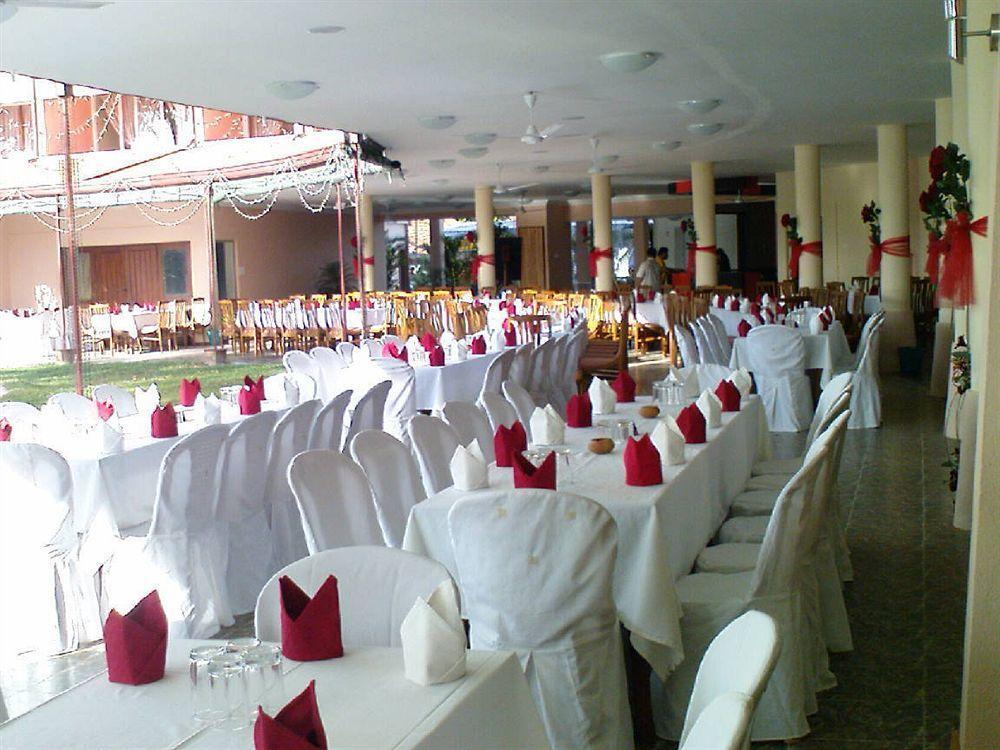 Paradise Beach Hotel Negombo Exterior foto