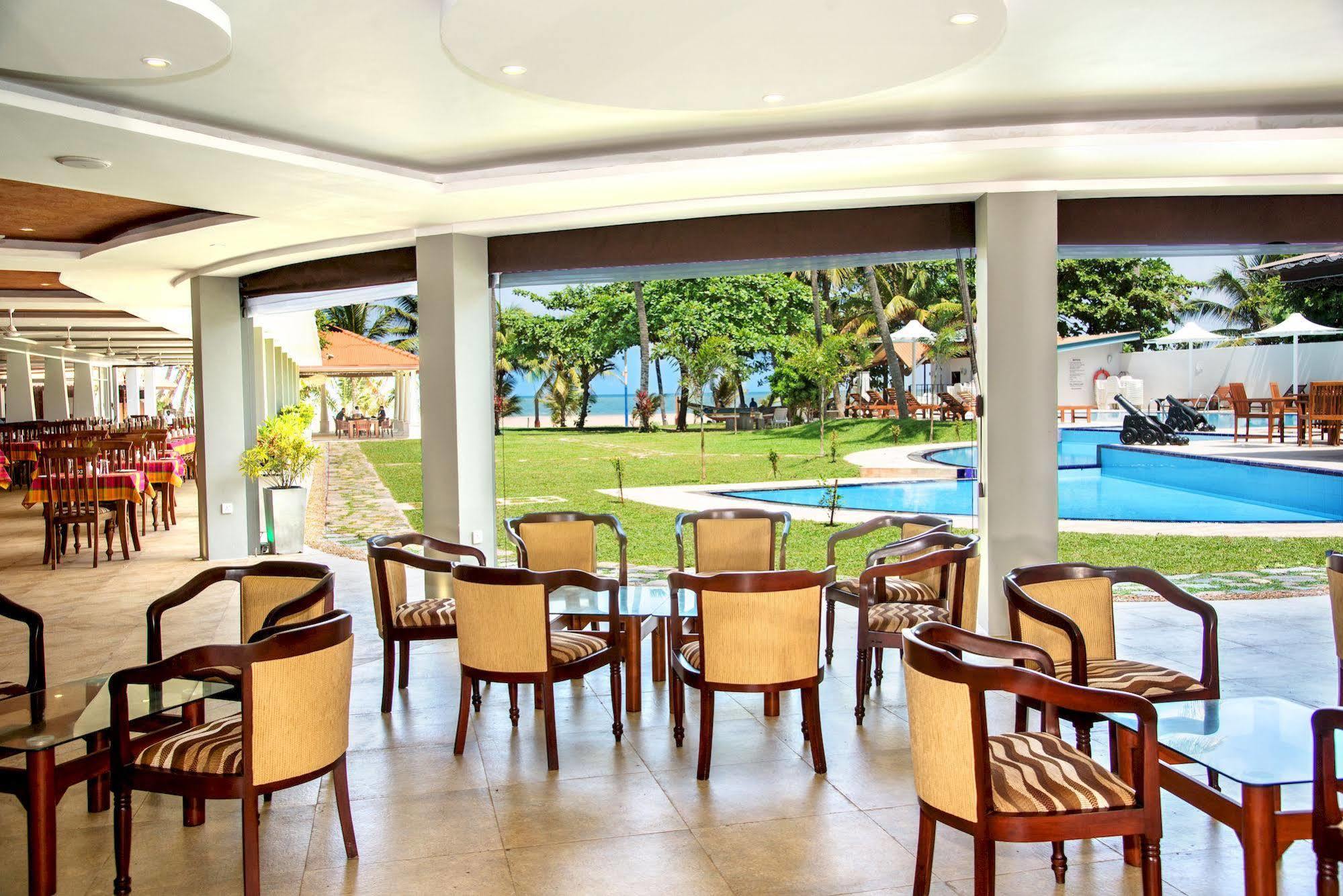 Paradise Beach Hotel Negombo Exterior foto